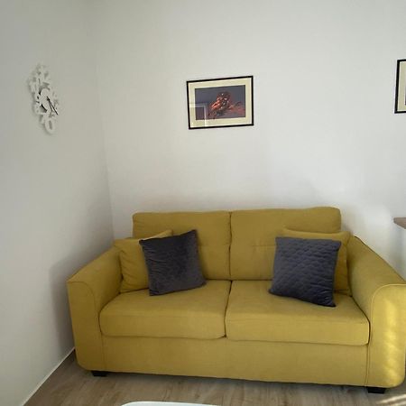 Apartments Carpe Diem Primosten Bilik gambar