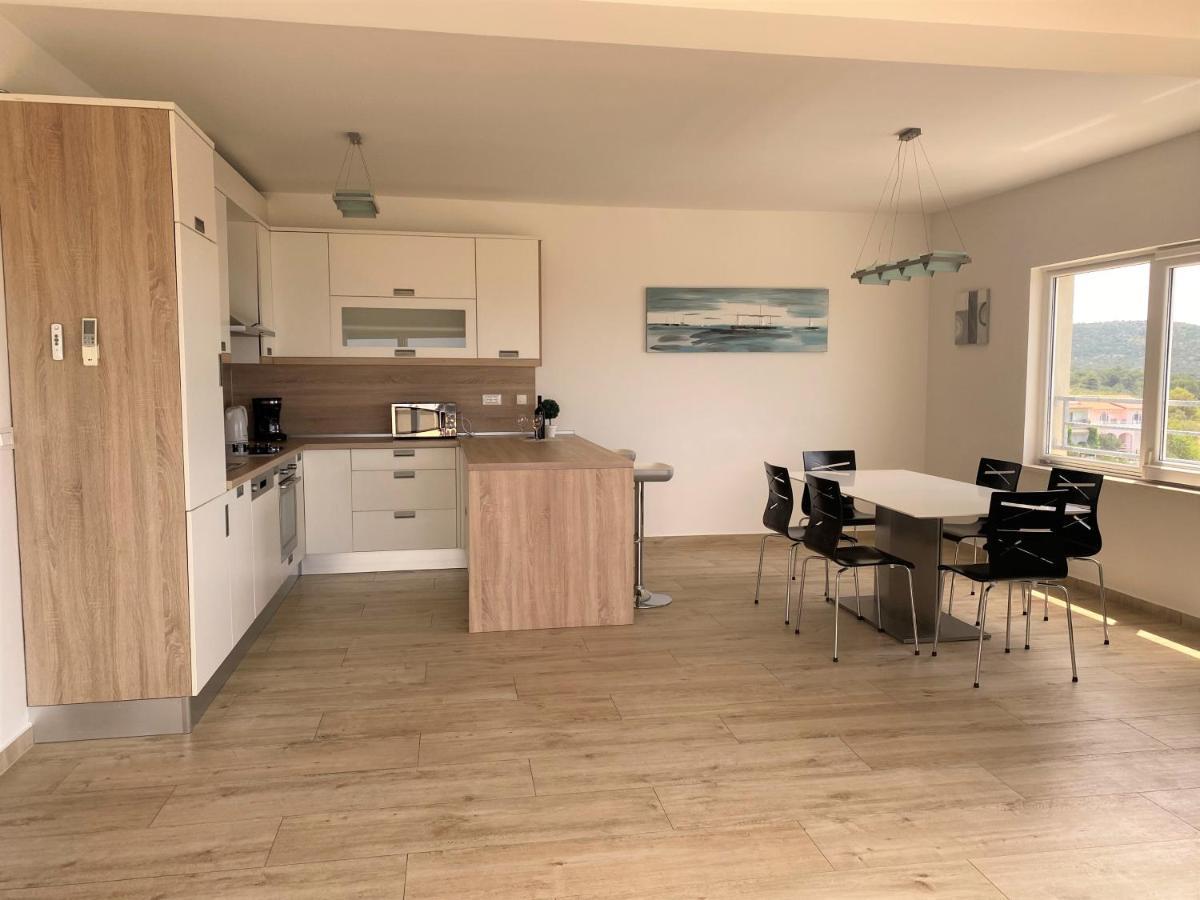 Apartments Carpe Diem Primosten Luaran gambar