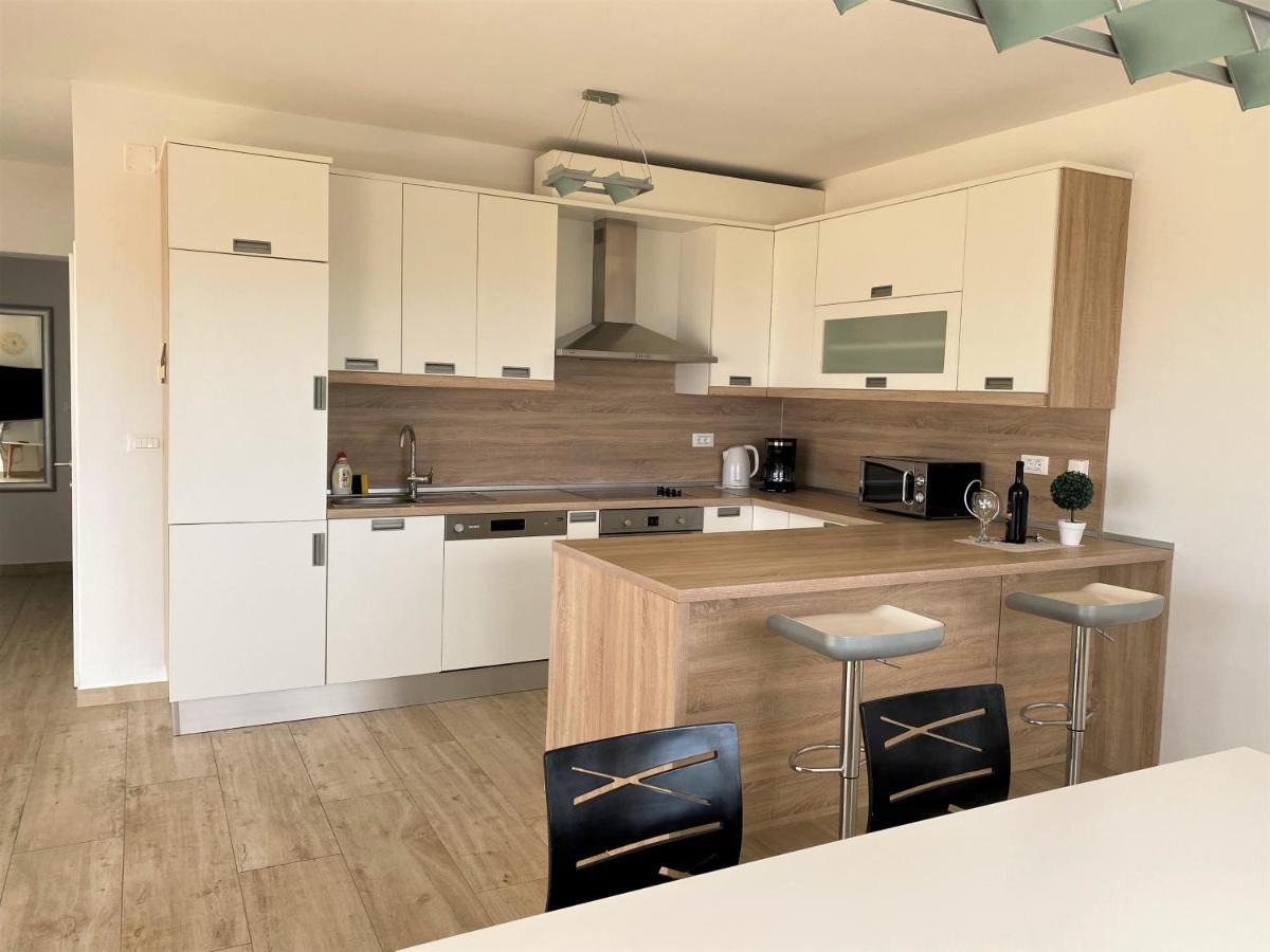 Apartments Carpe Diem Primosten Luaran gambar