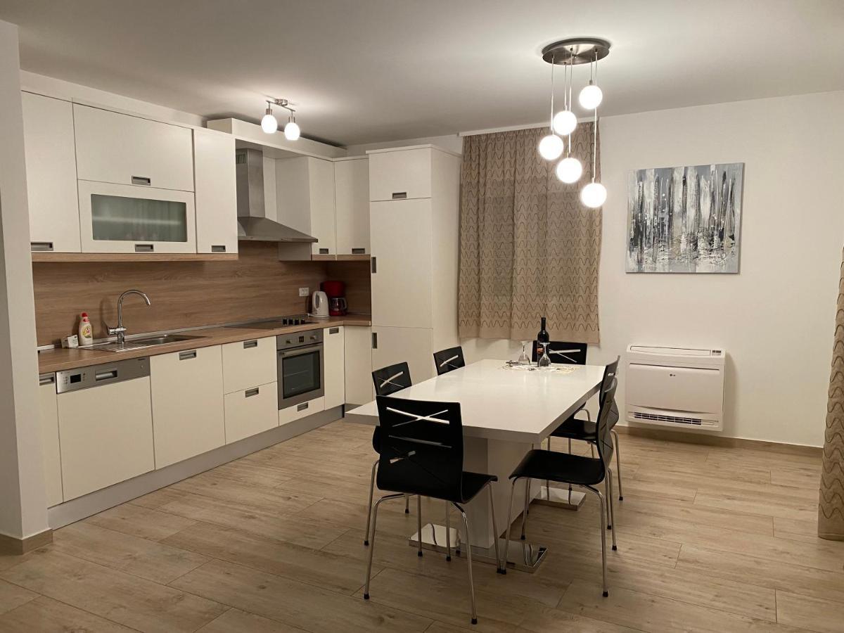 Apartments Carpe Diem Primosten Luaran gambar