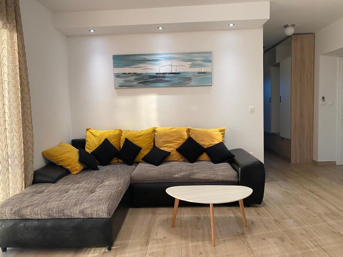 Apartments Carpe Diem Primosten Luaran gambar