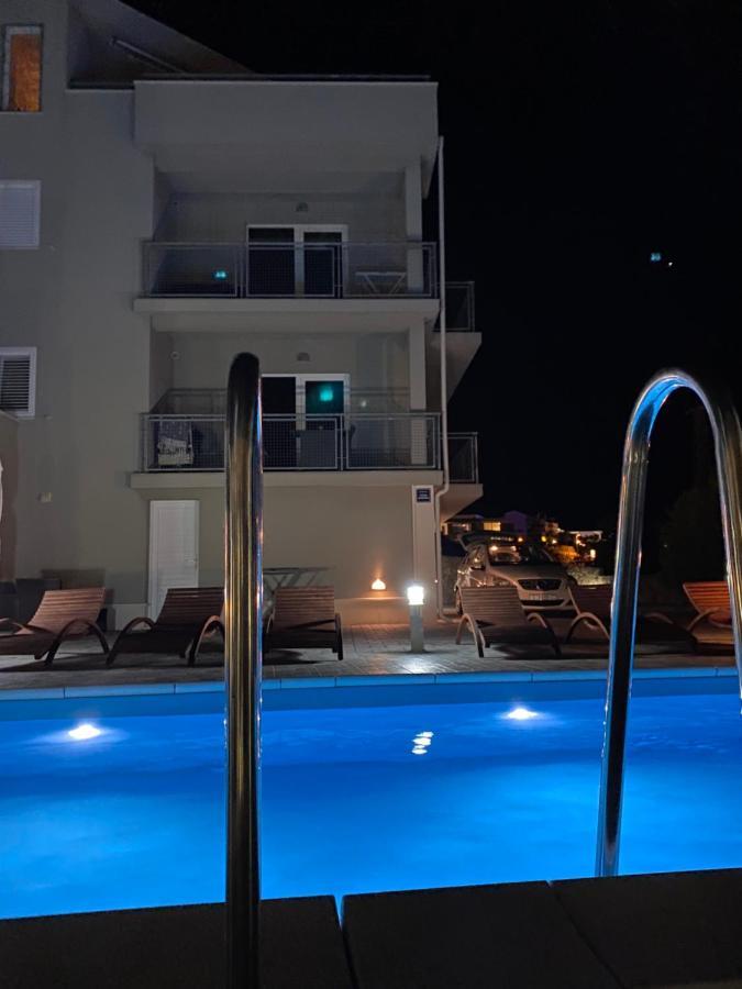 Apartments Carpe Diem Primosten Luaran gambar